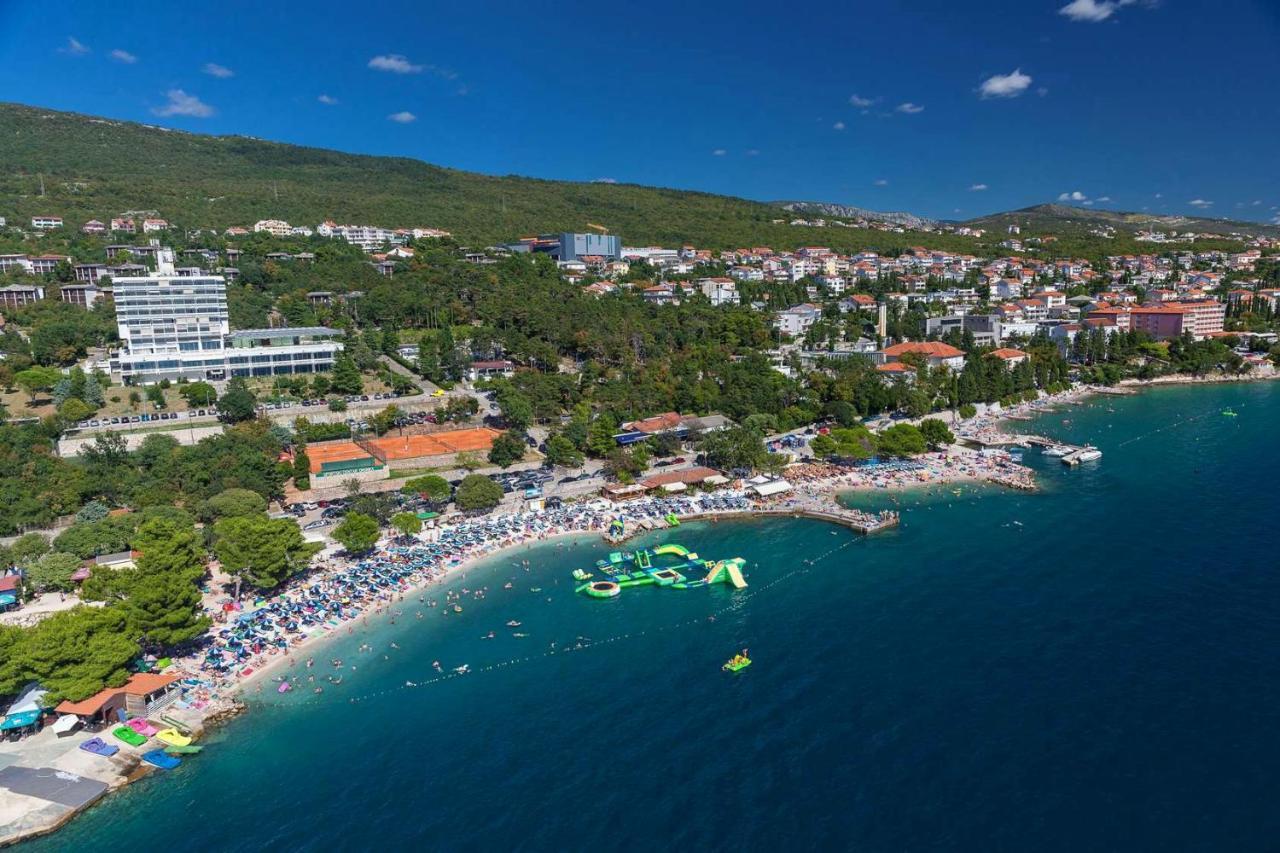 Apartments By The Sea Dramalj, Crikvenica - 2376 Bagian luar foto